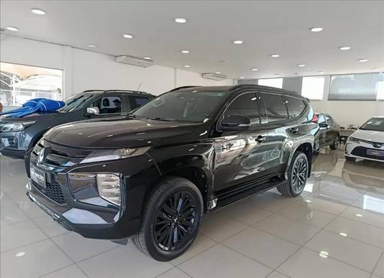 MITSUBISHI PAJERO SPORT 2.4 16V MIVEC TURBO DIESEL LEGEND BLACK AWD AUTOMÁTICO MITSUBISHI PAJERO SPORT 2.4 16V MIVEC TURBO DIESEL LEGEND BLACK AWD AUTOMÁTICO